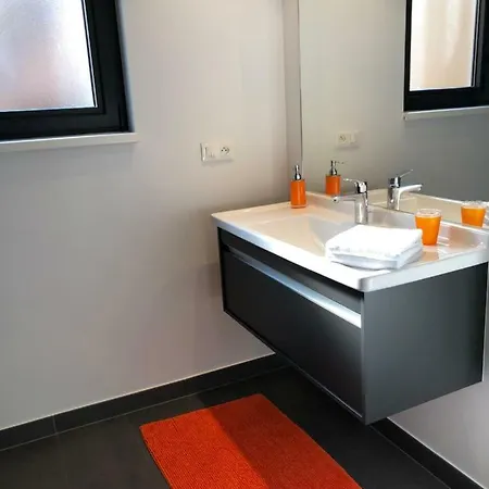 Du Renard Apartment *